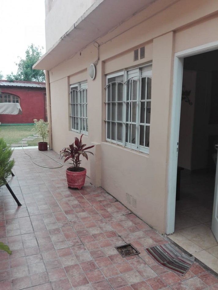 CASA 4 DORMITORIOS EXCELENTE 