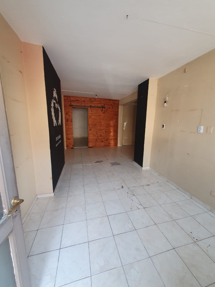 EN VENTA LOCAL PARA OFICINAS ZONA CENTRO CIVICO RETASADO !!!!