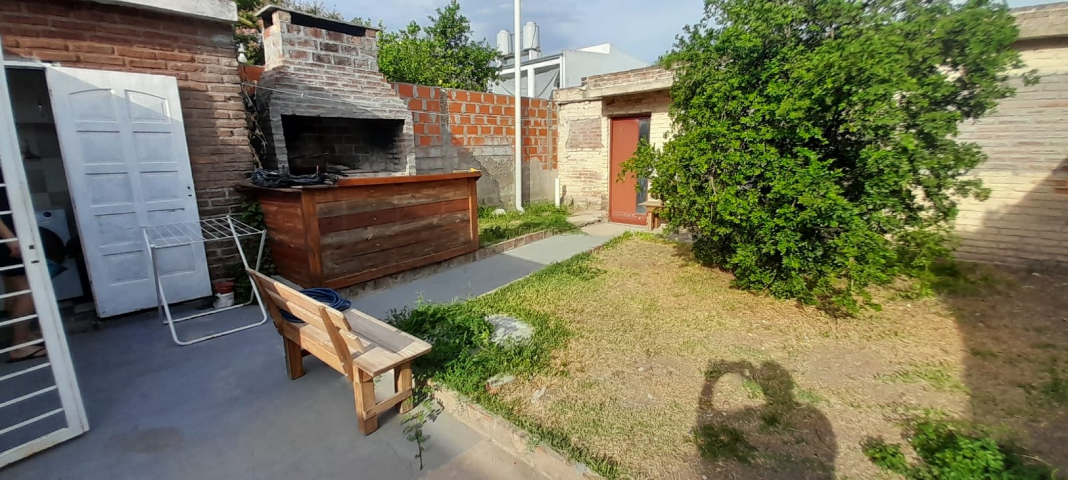 CASA CON ESTILO PARTICULAR DE 1 DORMITORIO RECICLADA A NUEVA 