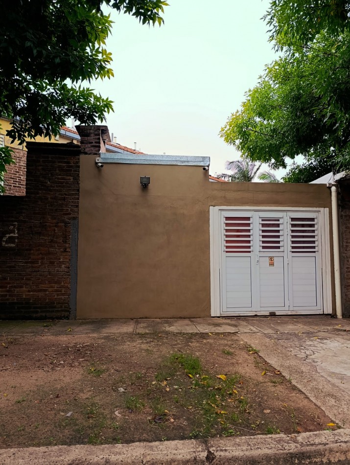 Se alquila duplex en calle Alfredo Palacios , 3 dormitorios 2 baños 