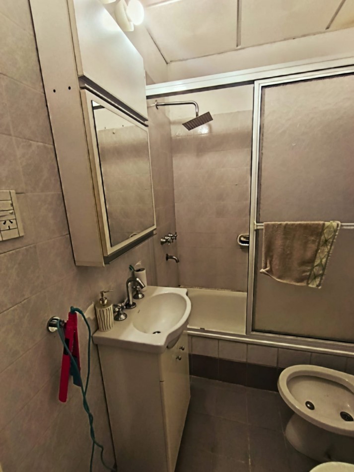 Se alquila duplex en calle Alfredo Palacios , 3 dormitorios 2 baños 