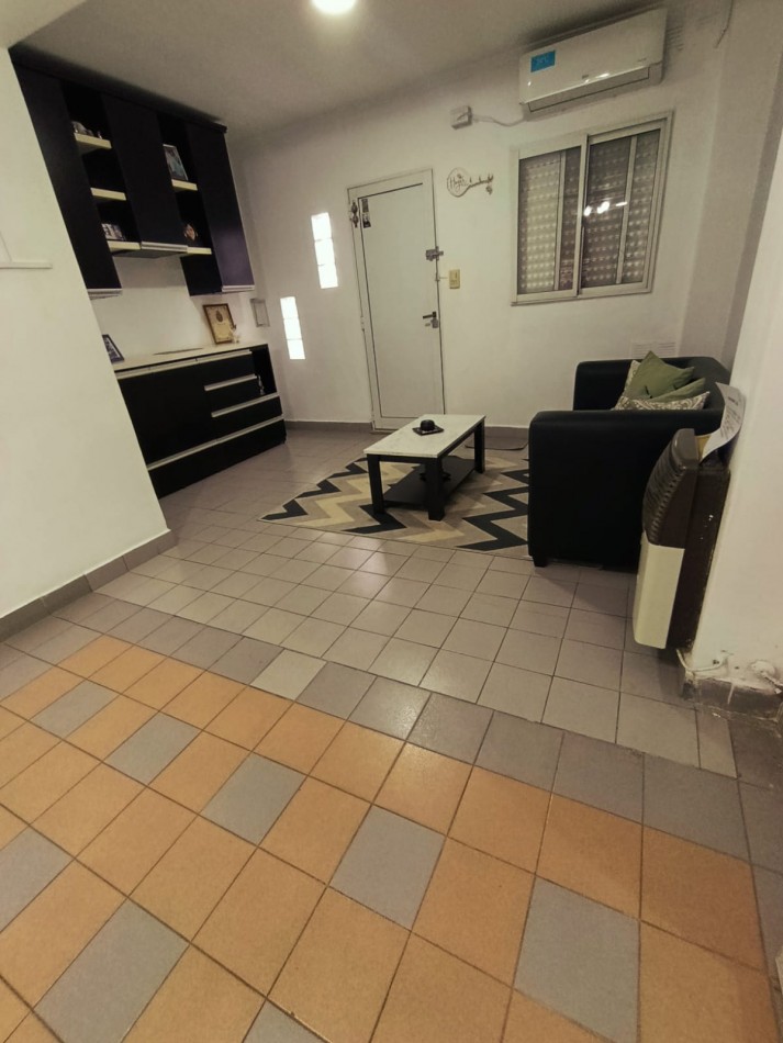 Se alquila duplex en calle Alfredo Palacios , 3 dormitorios 2 baños 