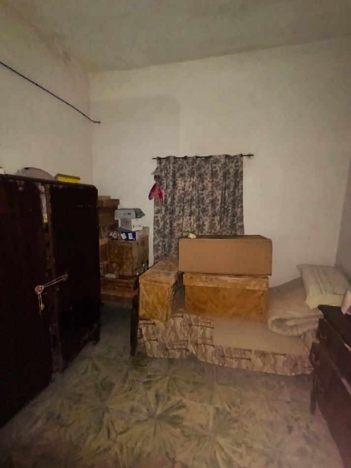 Casa en venta zona Thompson excelente oportunidad a refaccionar 