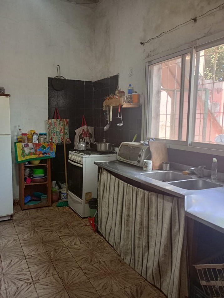 Ideal renta se vende casa mas 3 departamentos 