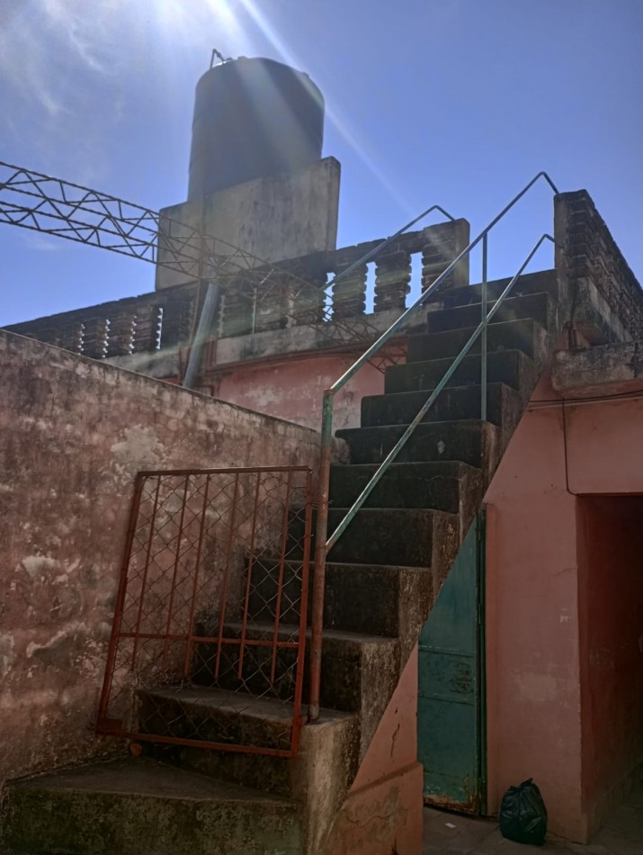 Ideal renta se vende casa mas 3 departamentos 