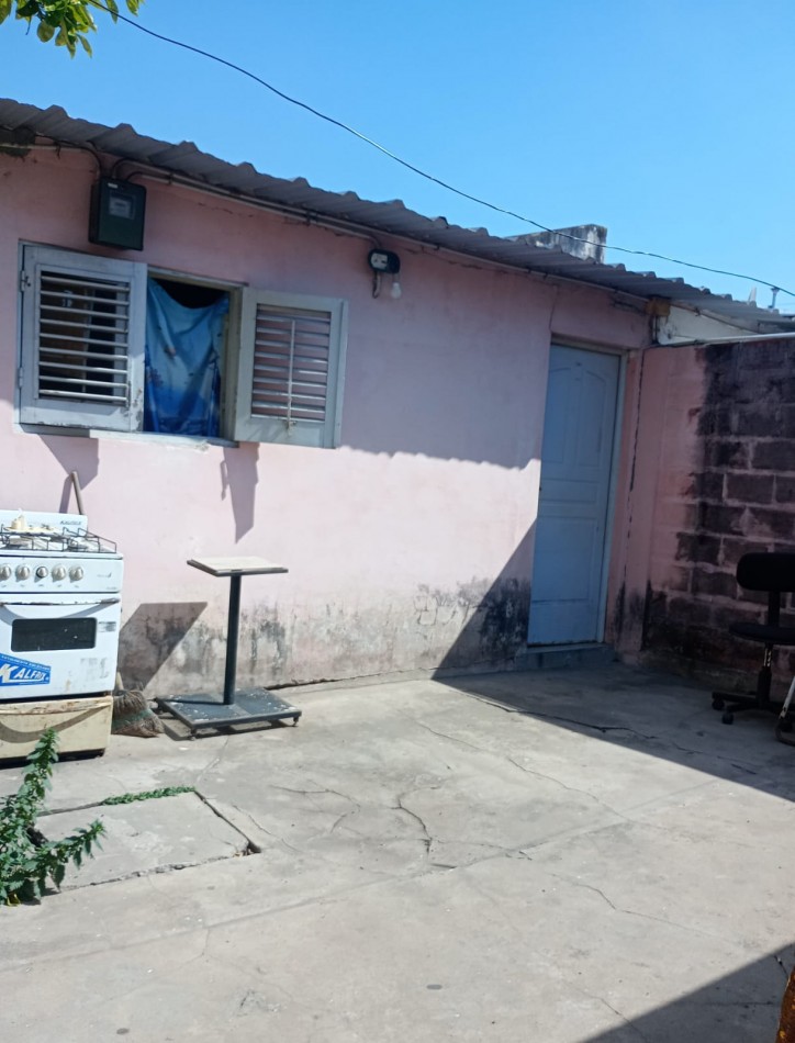 Ideal renta se vende casa mas 3 departamentos 
