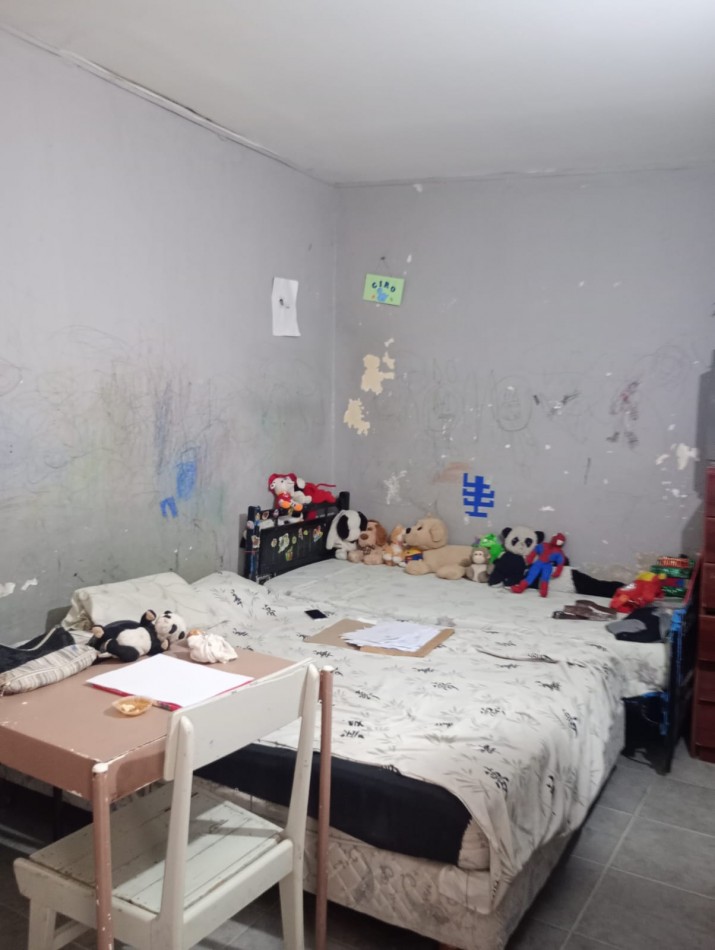 Ideal renta se vende casa mas 3 departamentos 