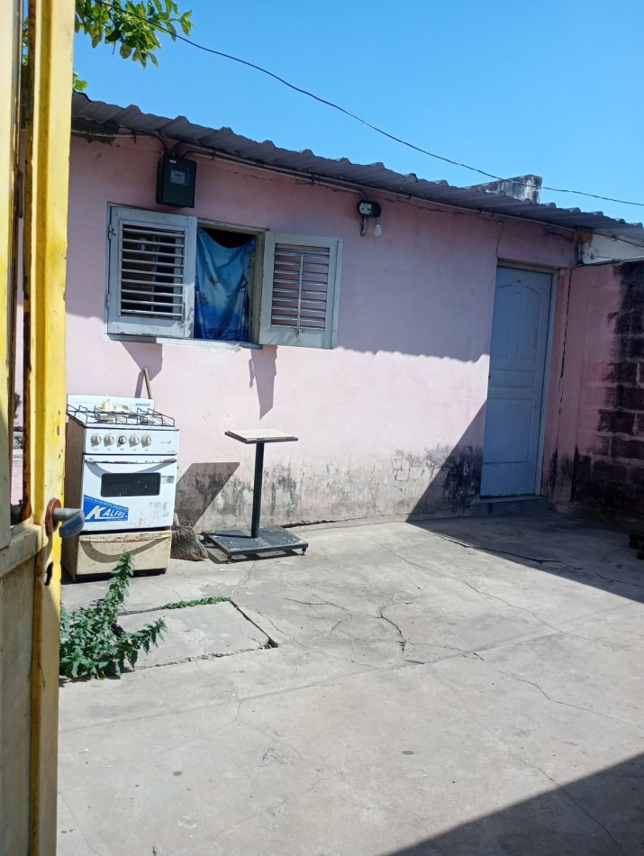 Ideal renta se vende casa mas 3 departamentos 