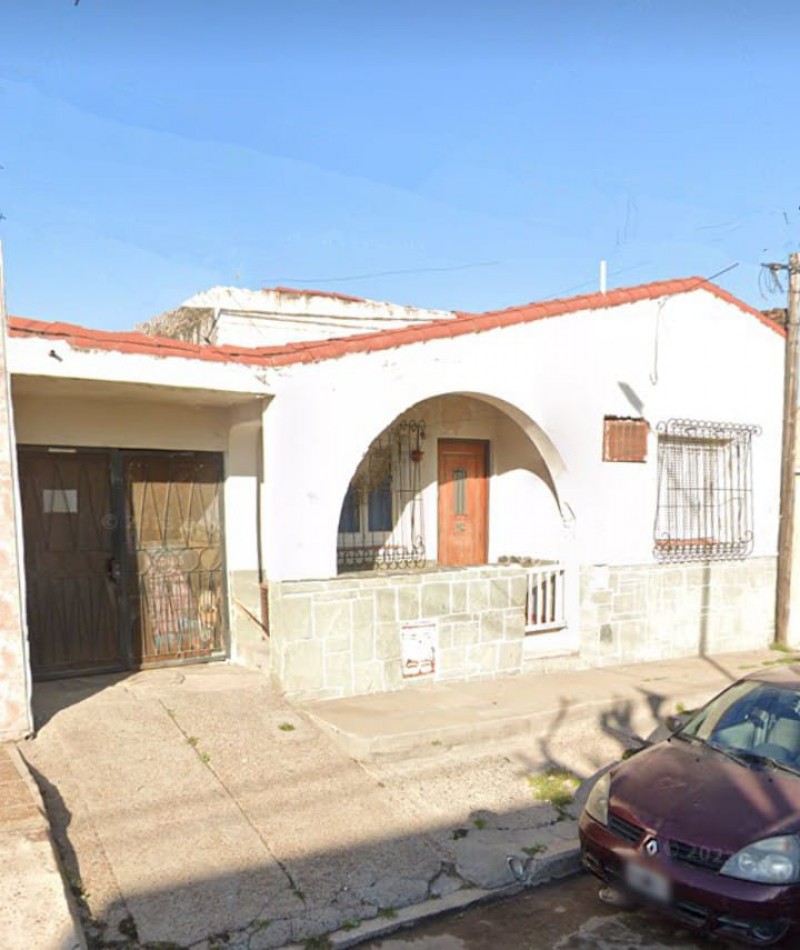 Ideal renta se vende casa mas 3 departamentos 
