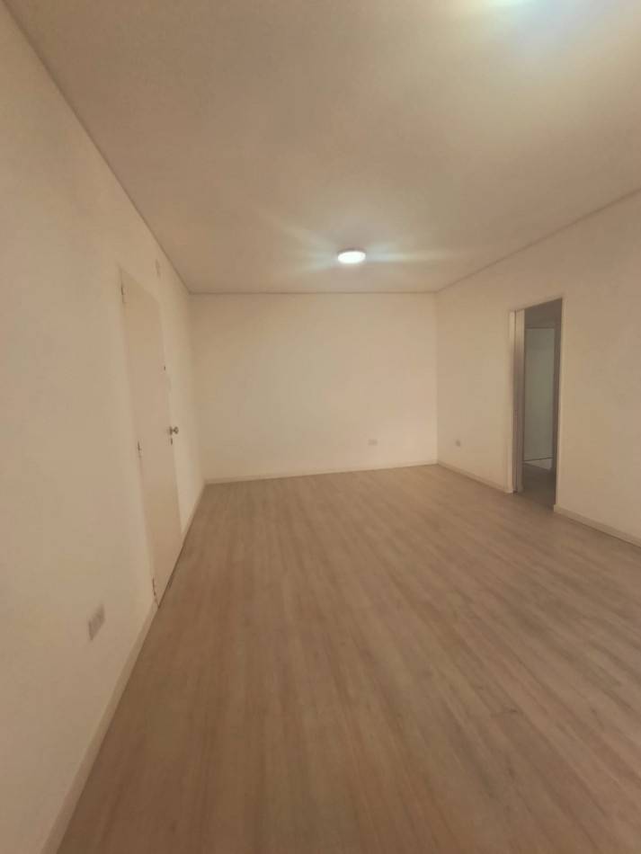 En venta hermoso semipiso zona centro 