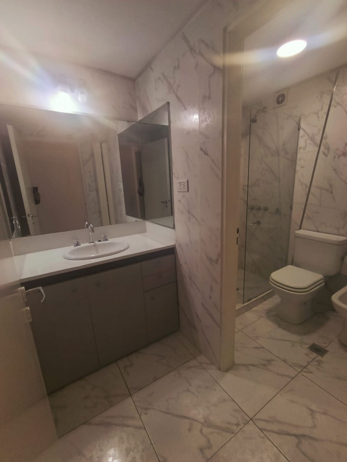 En venta hermoso semipiso zona centro 