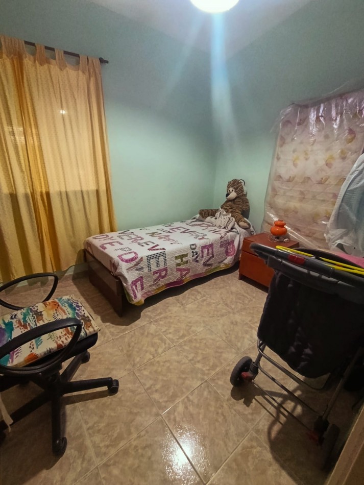 En venta hermosa casa de 3 dormitorios mas salon 
