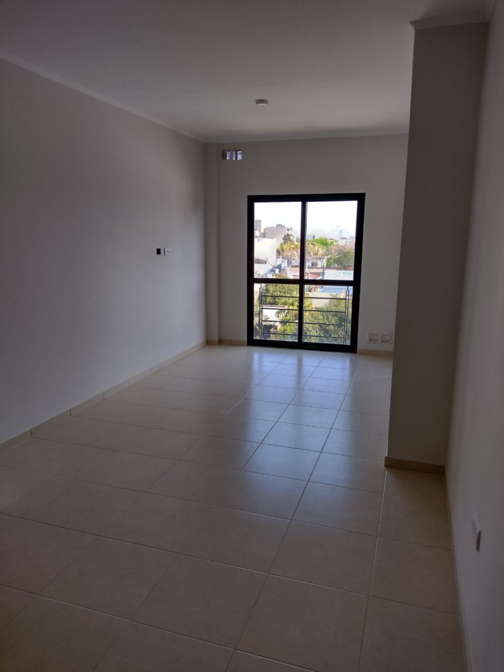 En venta departamento 1 dormitorio zona Saenz Peña