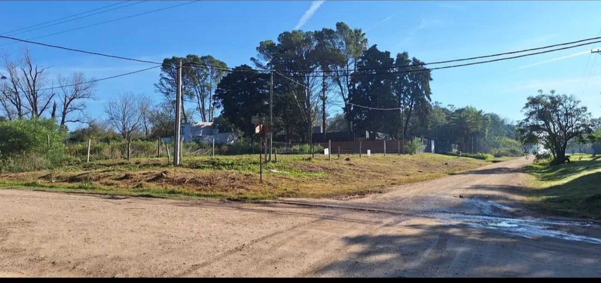 Terreno en esquina en venta. Energia y Agua.