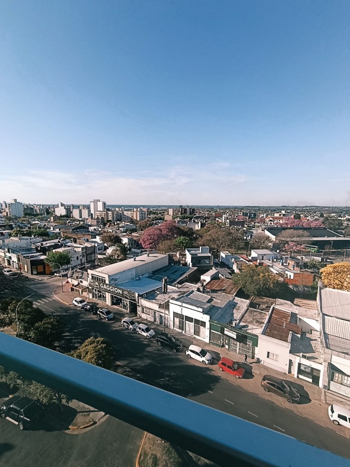Semipiso  a estrenar al frente de  2 dormitorios.