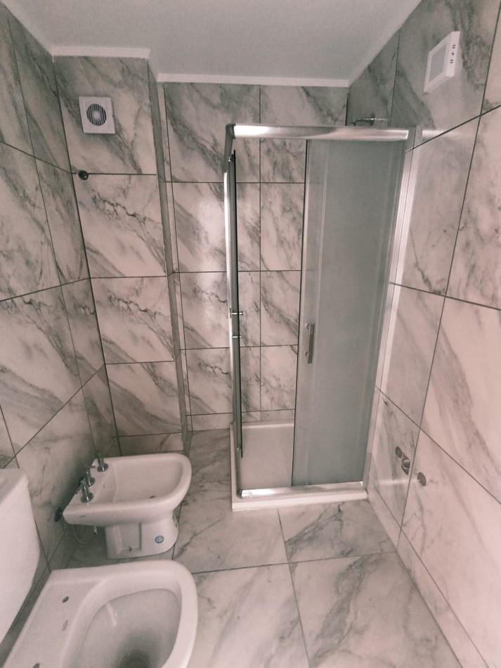 Semipiso  a estrenar al frente de  2 dormitorios.