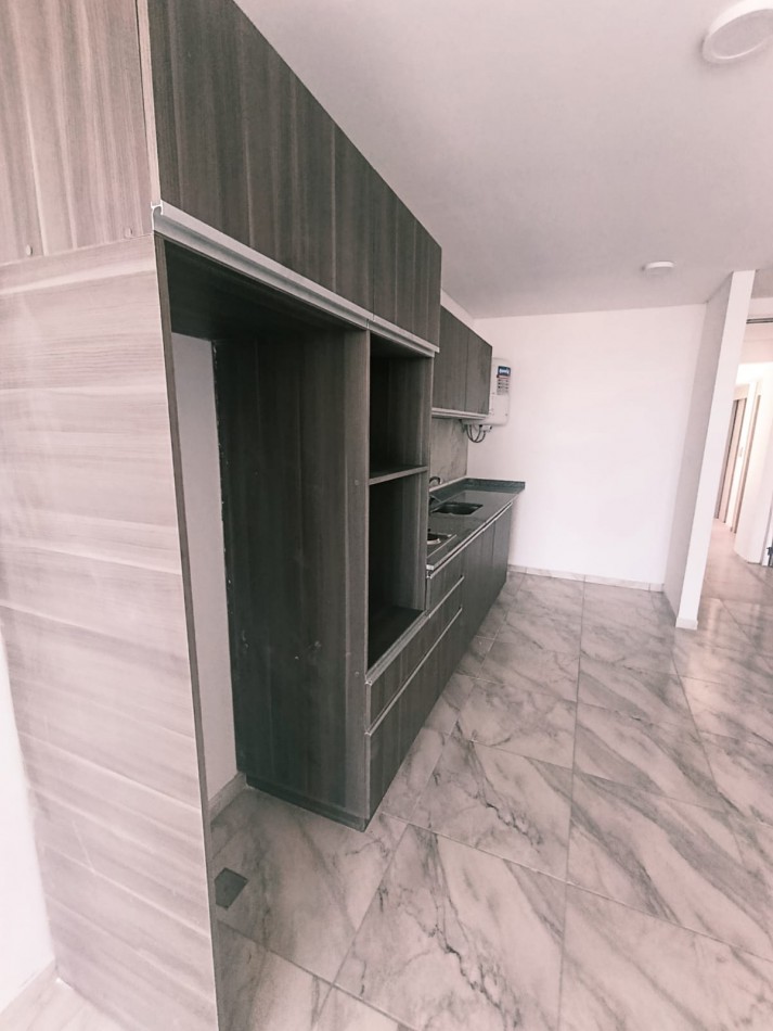 Semipiso  a estrenar al frente de  2 dormitorios.