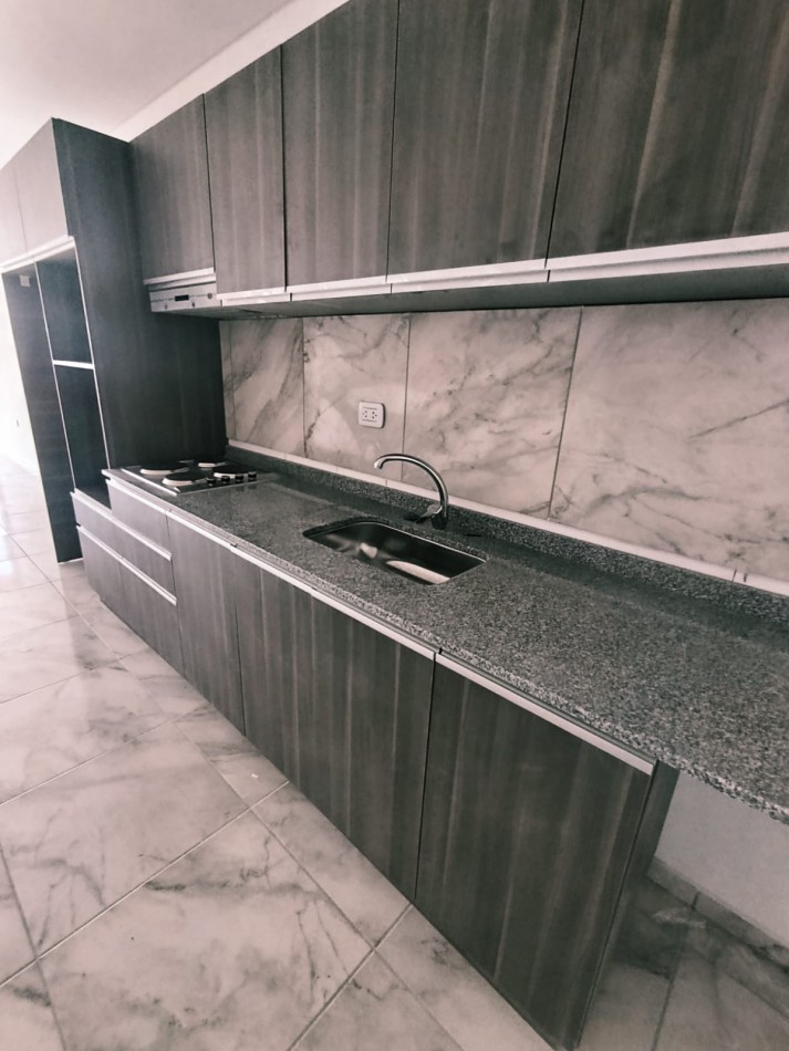 Semipiso  a estrenar al frente de  2 dormitorios.