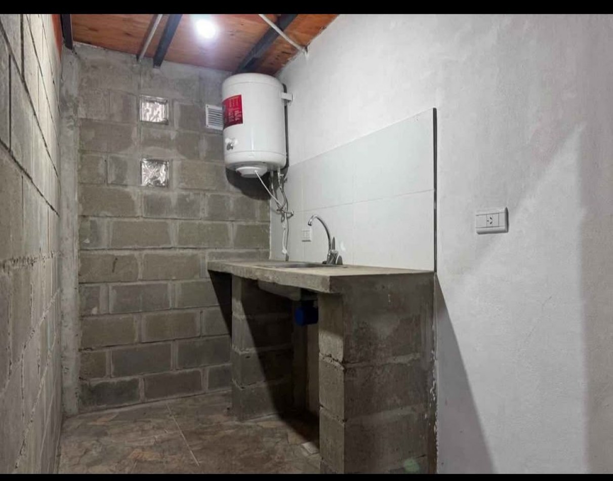 En venta 2 galpones nuevos. 