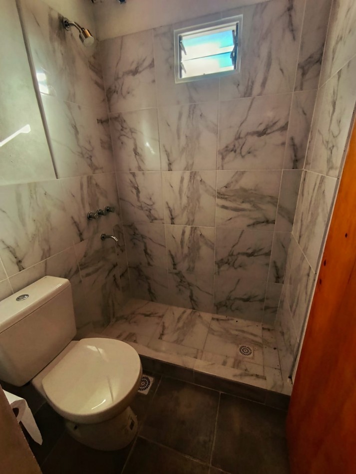 En venta 2 galpones nuevos. 