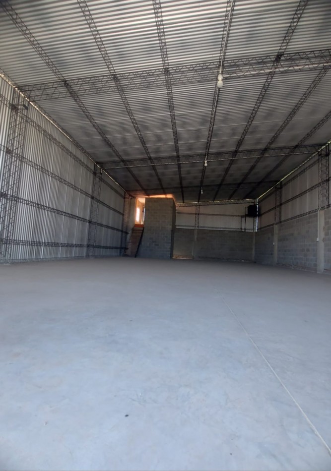 En venta 2 galpones nuevos. 