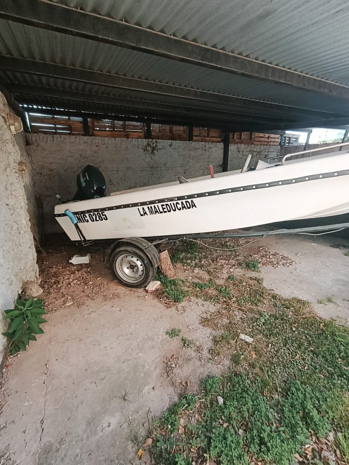 En venta hermosa cochera zona centro 