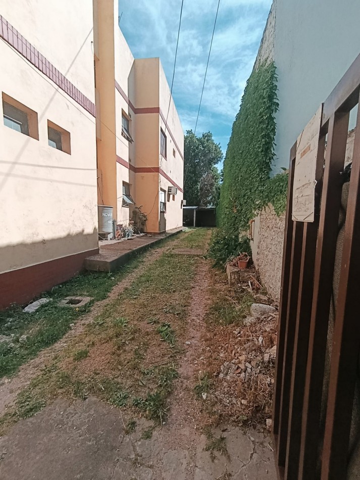 En venta hermosa cochera zona centro 