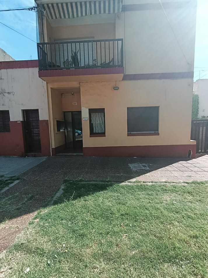 En venta hermosa cochera zona centro 