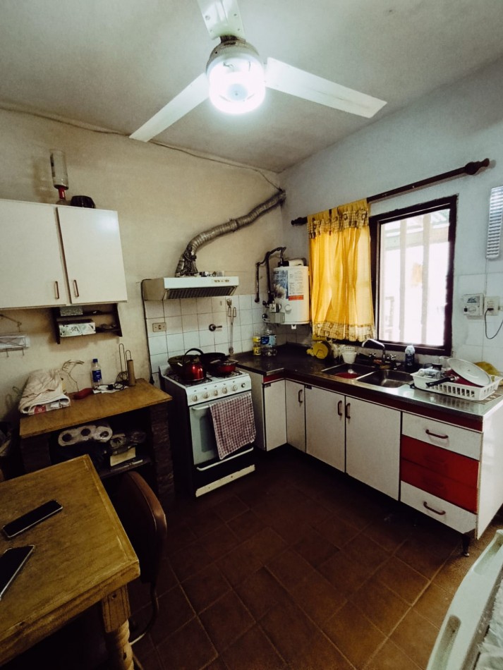 Duplex Amplio a metros de Av. Ramirez. EN VENTA