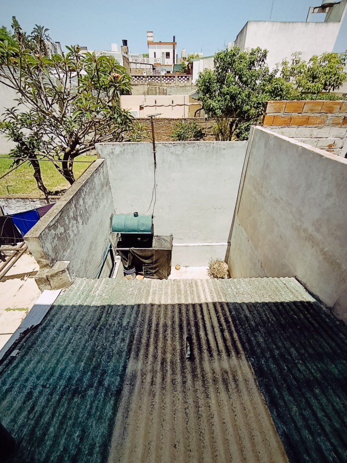 Duplex Amplio a metros de Av. Ramirez. EN VENTA