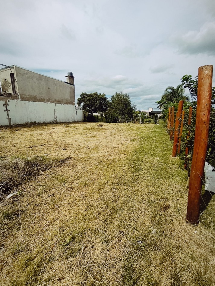 En venta hermoso terreno de 450 metros zona quintas Sauce Montrull