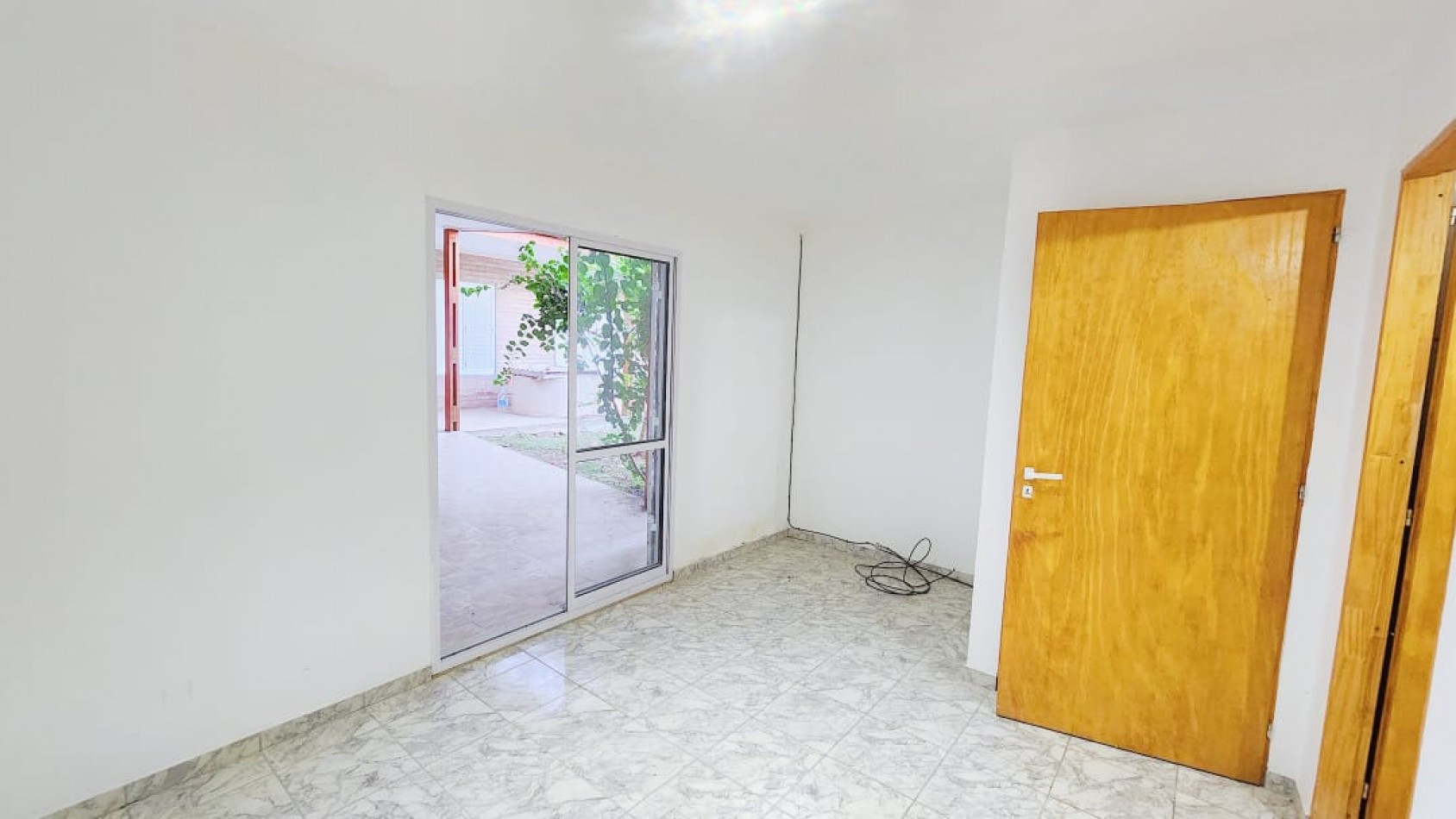 VENTA  CASA UNICA  ESTRENAR EN COLONIA AVELLANEDA