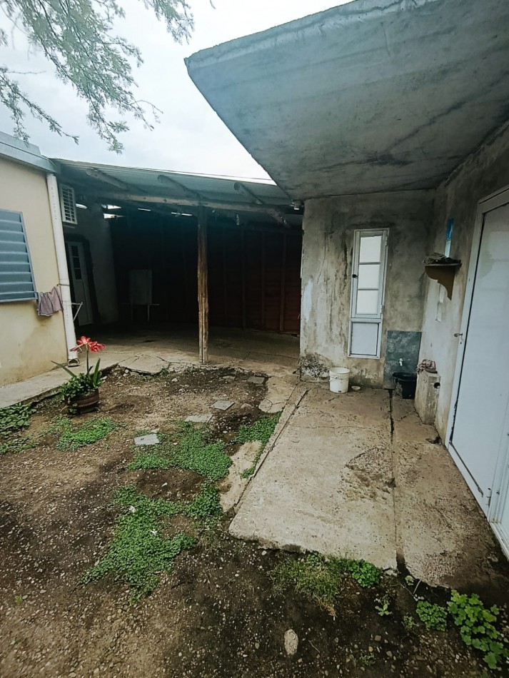 En venta casa 3 dormitorios Colonia Avellaneda 