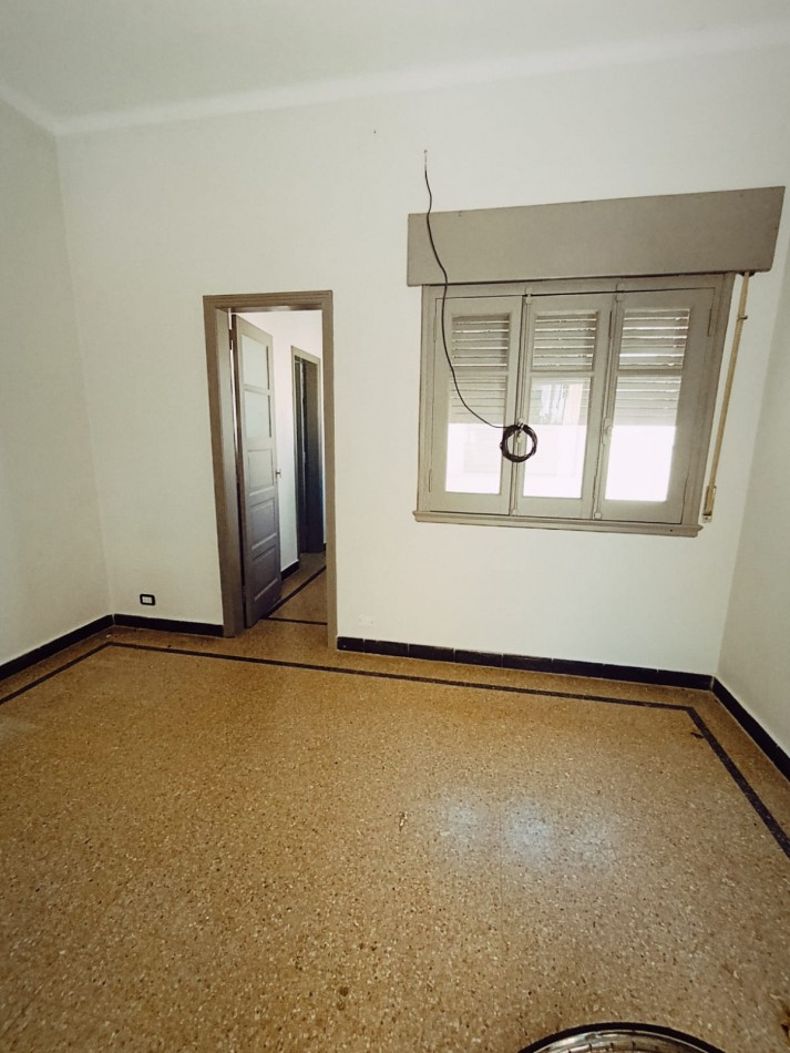 Casa en alquiler ideal oficinas o consultorios consultar por vivienda familiar 