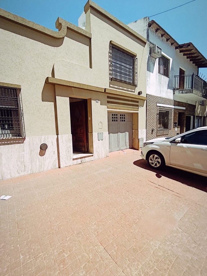 Casa en alquiler ideal oficinas o consultorios consultar por vivienda familiar 