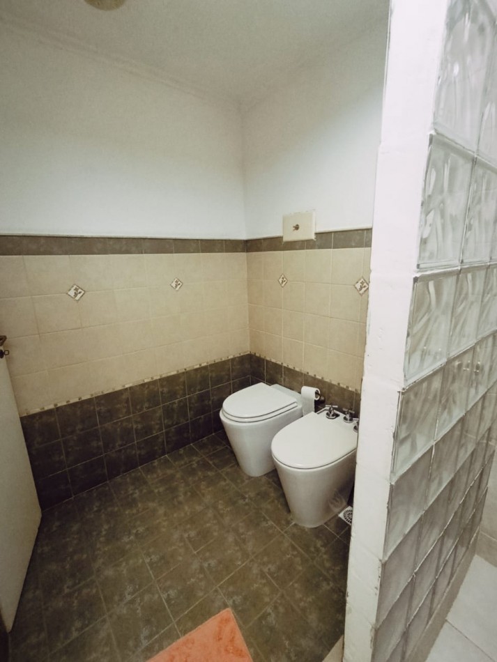  Casa en esquina con pileta y quincho - Zona Escuela de Policia, Parana 