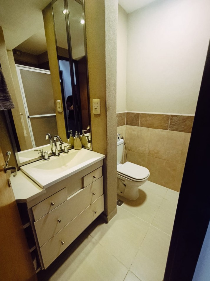  Casa en esquina con pileta y quincho - Zona Escuela de Policia, Parana 