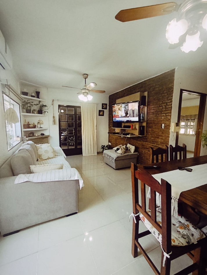  Casa en esquina con pileta y quincho - Zona Escuela de Policia, Parana 