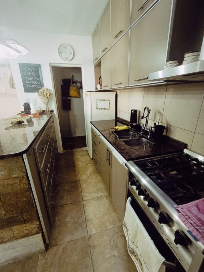  Casa en esquina con pileta y quincho - Zona Escuela de Policia, Parana 