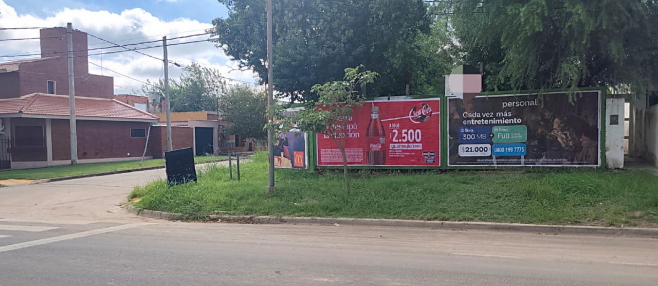 Terreno en esquina. Importante arteria de la ciudad.