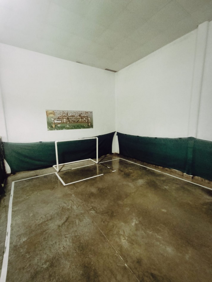 Oportunidad comercial en esquina - Salon de eventos + peluqueria