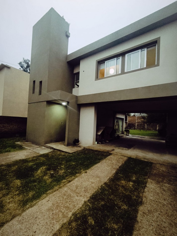 En venta hermosa propiedad en prestigioso barrio Lomas del Golf 