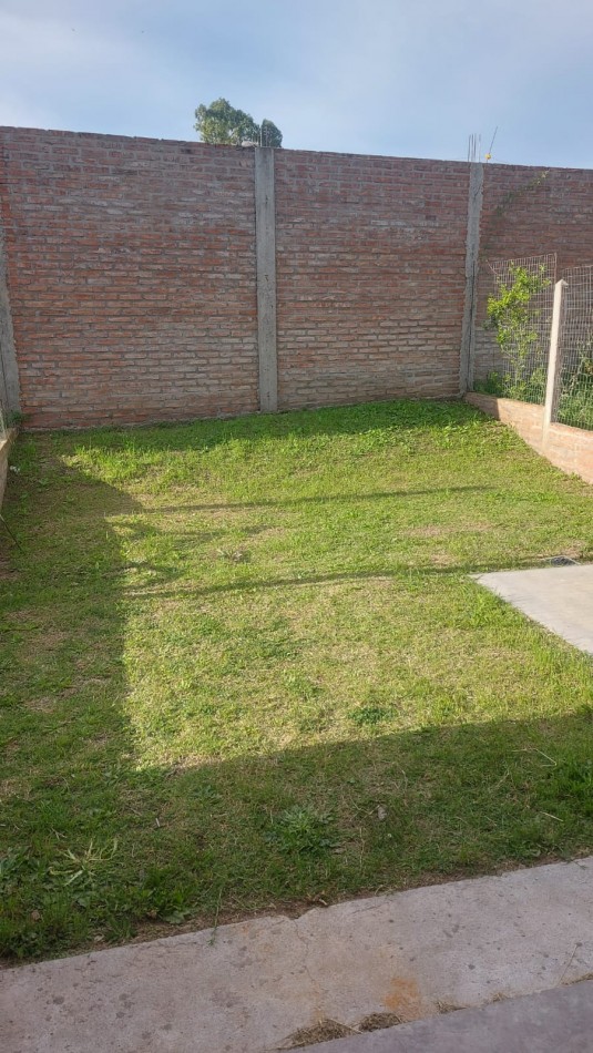 2 Duplex nuevos  en complejo cerrado para vivienda o con Renta!!!