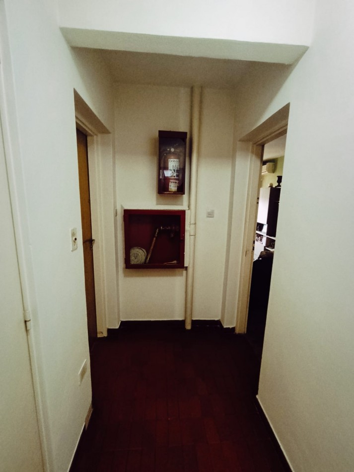 Se alquila departamento 2 dormitorios con cochera zona centro a 1 cuadra de peatonal