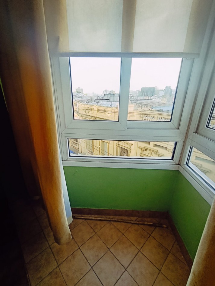 Se alquila departamento 2 dormitorios con cochera zona centro a 1 cuadra de peatonal