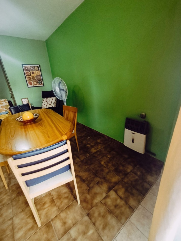 Se alquila departamento 2 dormitorios con cochera zona centro a 1 cuadra de peatonal