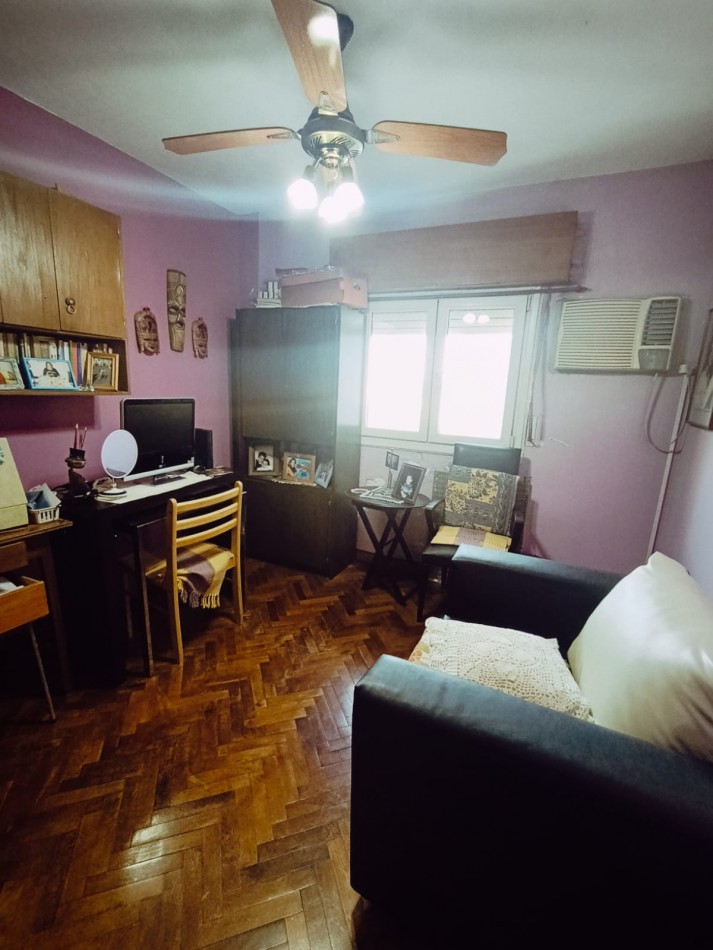 Se alquila departamento 2 dormitorios con cochera zona centro a 1 cuadra de peatonal