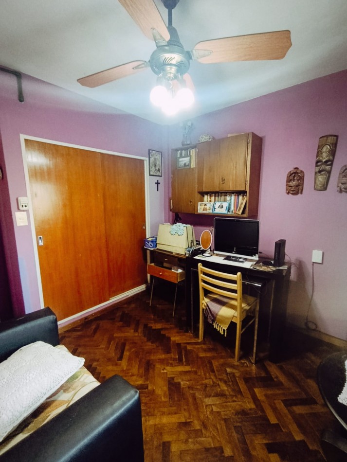 Se alquila departamento 2 dormitorios con cochera zona centro a 1 cuadra de peatonal