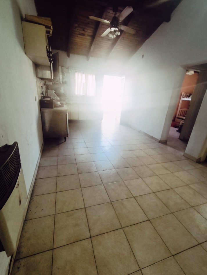 En venta hermosa propiedad en 3 modulos Casa mas departamento mas galpon excelente ubicacion  