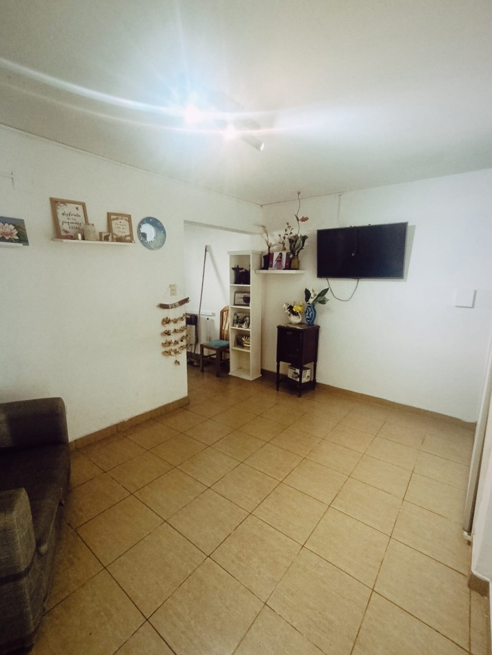 En venta hermosa propiedad en 3 modulos Casa mas departamento mas galpon excelente ubicacion  